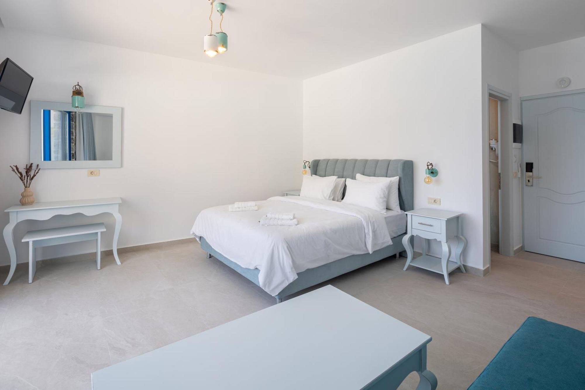 Molos Apartments Lutró Habitación foto